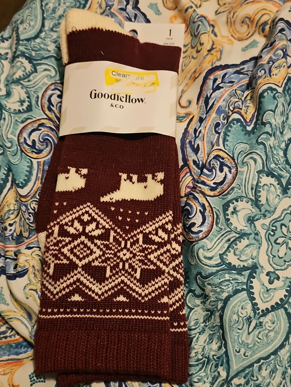 Goodfellow & Co Burgundy and Cream Fair Isle Crew Socks Size 6 To 12